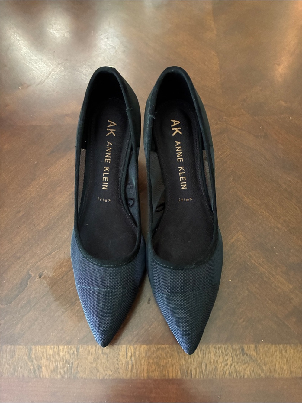 Anne Klein Black Pointed-Toe Pumps, sz 8 M